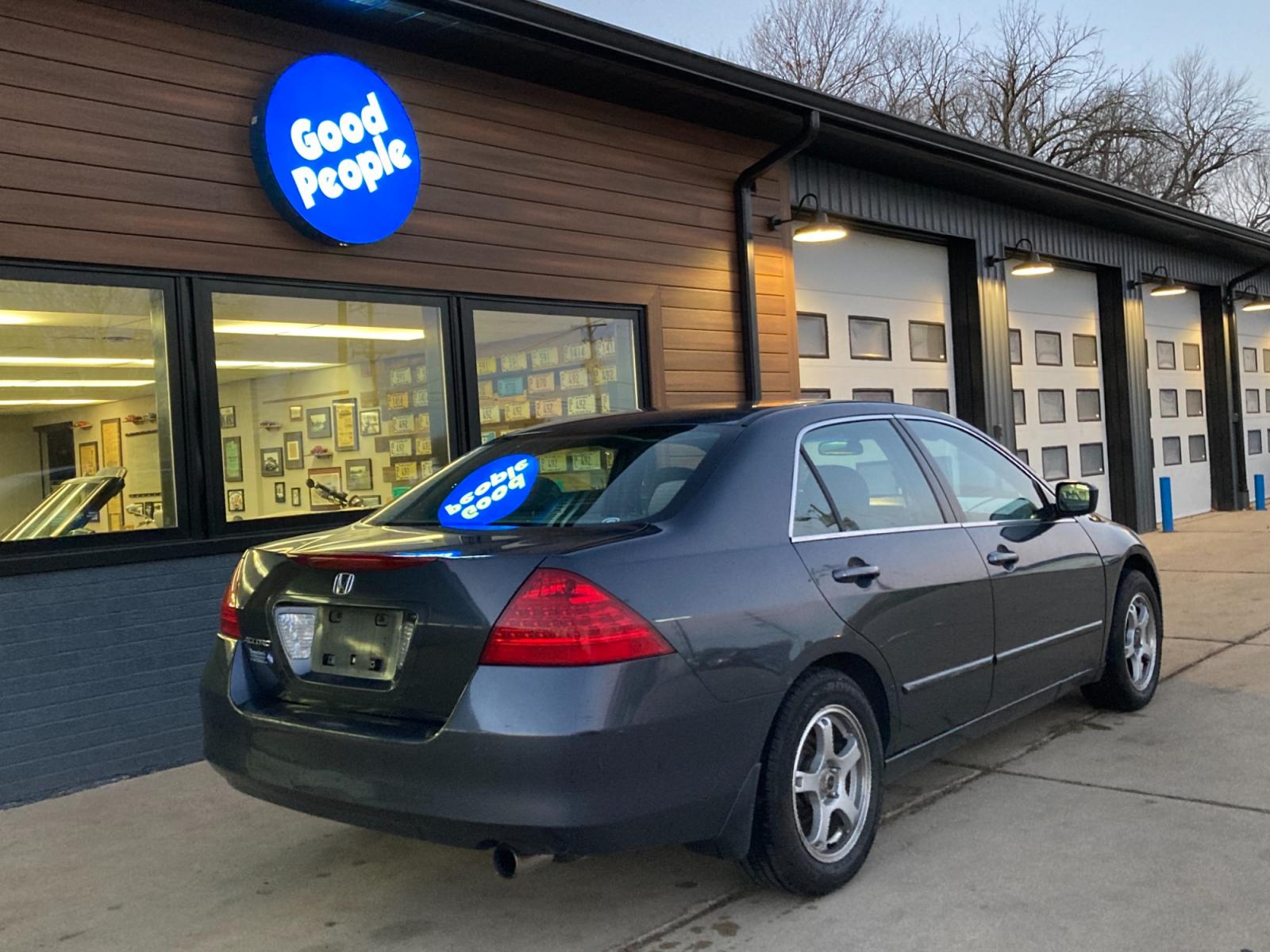 2006 Steel Blue Met. Honda Accord EX-L Sedan AT with Navigation and XM Radio (1HGCM567X6A) with an 2.4L L4 DOHC 16V engine, 5-Speed Automatic Overdrive transmission, located at 1800 South Ihm Blvd, Freeport, IL, 61032, (815) 232-5543, 42.278645, -89.607994 - Photo #2